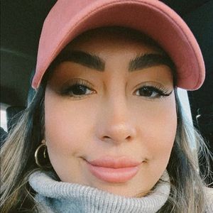 Meet your Posher, Stacy